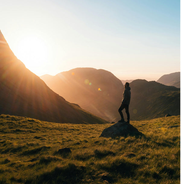 The Essentials You Need for Year-Round Hiking