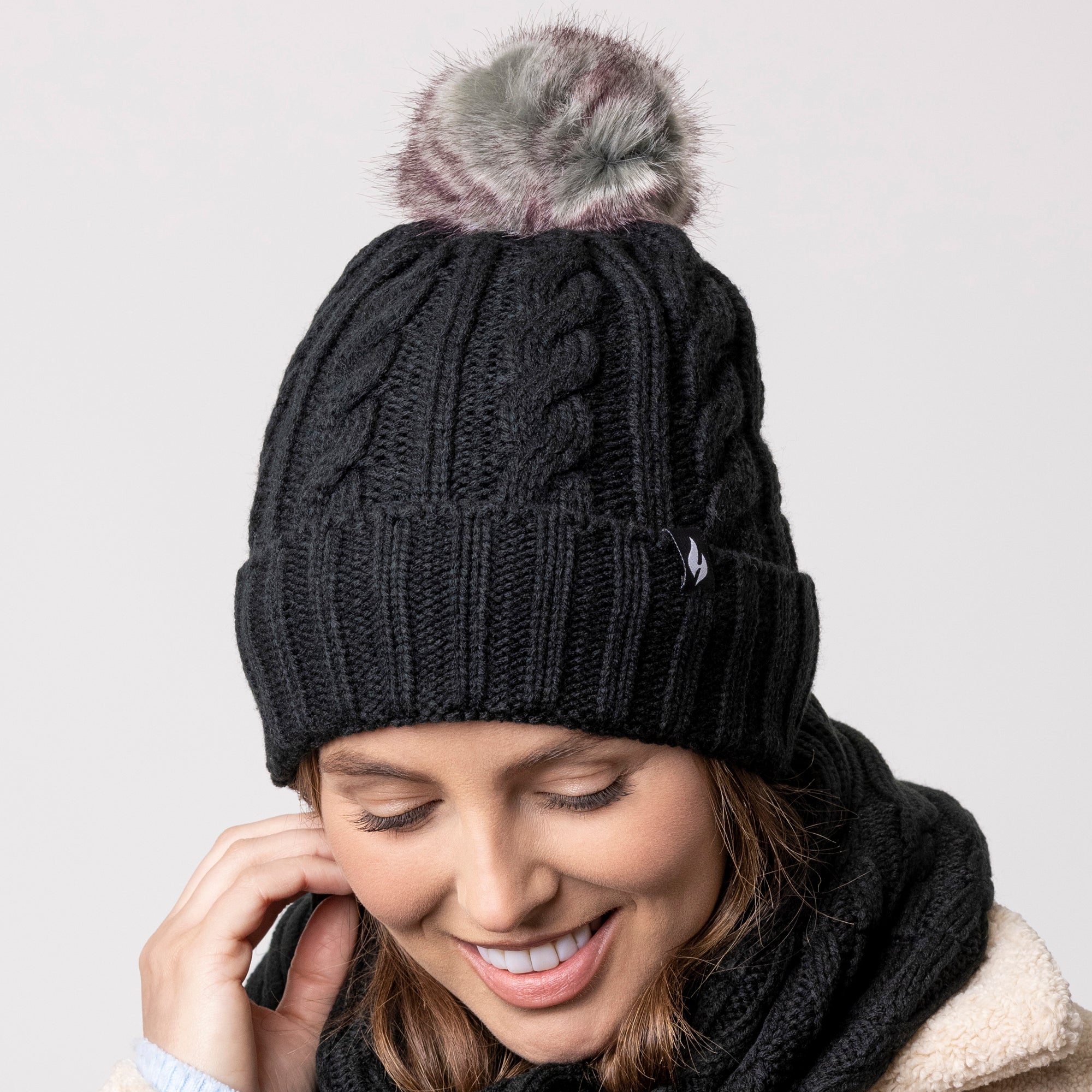 Pom pom hat deals